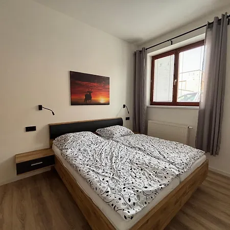 Apartemnt In Dvur Kralove Nad Labem Exterior photo