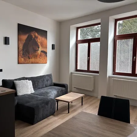 Apartemnt In Dvur Kralove Nad Labem Exterior photo